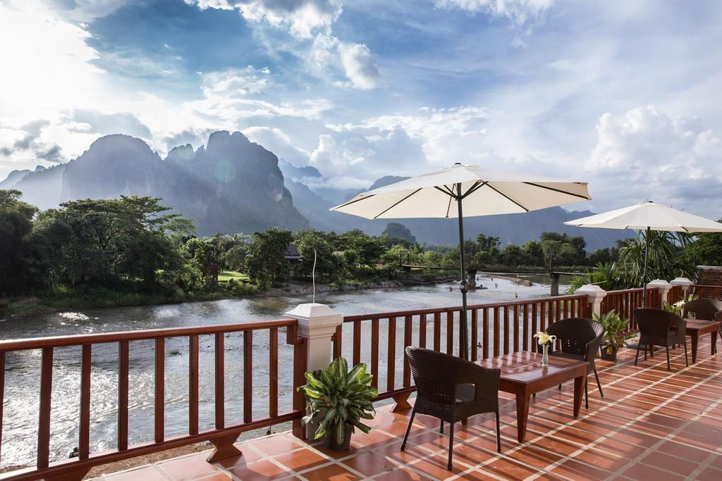 Thavisouk Riverside Hotel Ванг-Виенг Экстерьер фото