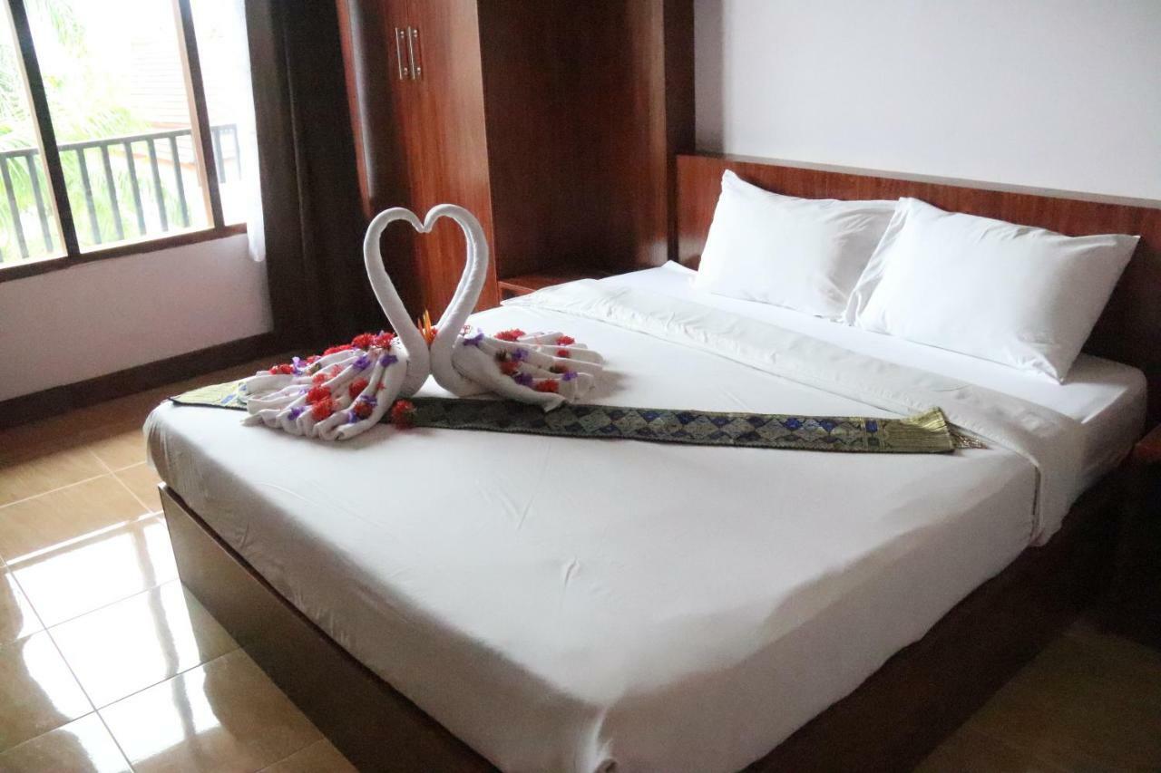Thavisouk Riverside Hotel Ванг-Виенг Экстерьер фото